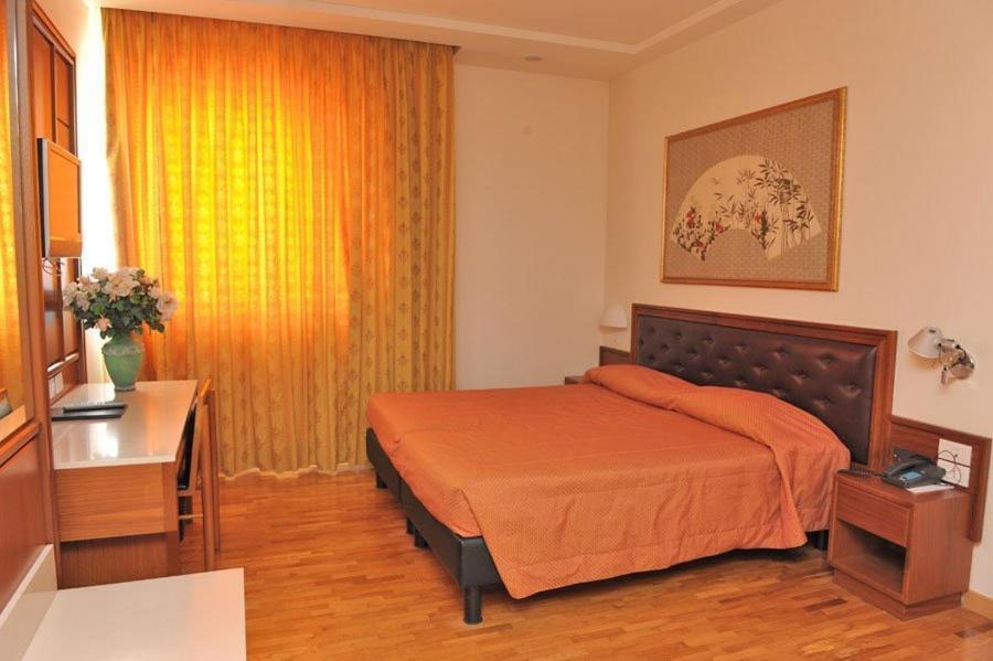 ג'ויה דל קולה Hotel Svevo חדר תמונה